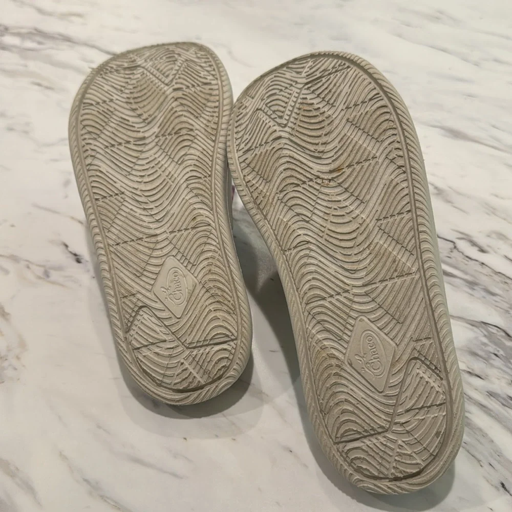 Chaco chillos slides